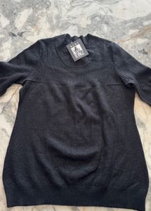KIKI Women's Black Pullover