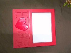 Red "HOME" Photo Frame