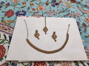 Price Drop!!! 4 Piece Jewelry Set