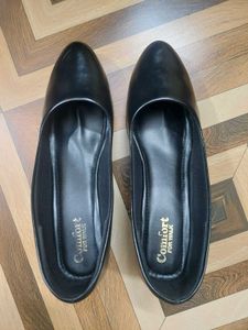 women bellies sandal