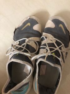 sports running shoes