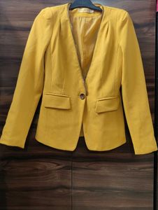 Yellow blazer- Modern Chic