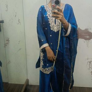 Elegant Blue Embroidered Kurta Set