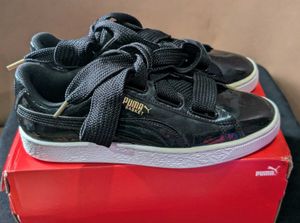 Puma Women's 🖤🩶Basket Heart Sneakers🖤🩶