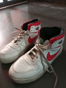 Nike White &amp; Red Sneakers