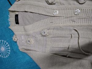 Elegant Floral Cardigan
