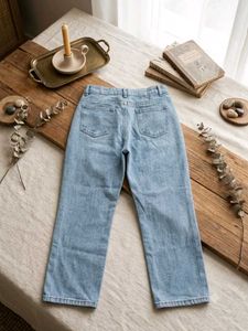 Urbanic Light Wash Straight Leg Jeans