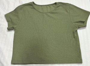Ribbed Green Cropped Tee