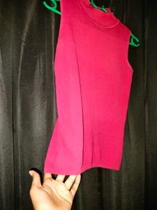 Chic maroon Sleeveless Mock Neck Top
