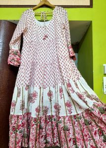 Beautiful white &amp; Pink Floral Print Kurta