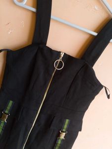 ❤️Size S to L Black Jumper Dress with Zipper Detai