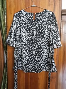 Black &amp; White Print Blouse