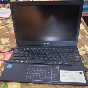 ASUS Laptop