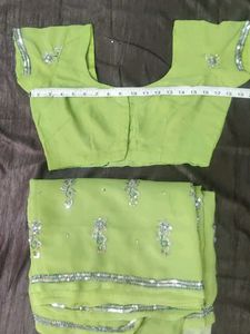 Embellished Georgette shiffon Saree with blouse 💚