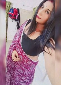 Elegant Maroon &amp; White Printed Saree