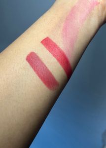 staze 9to9 triangle lipstick