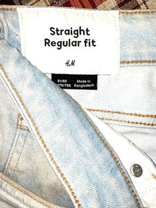 H&amp;M Straight Regulat Light Wash Denim Jeans 31/30