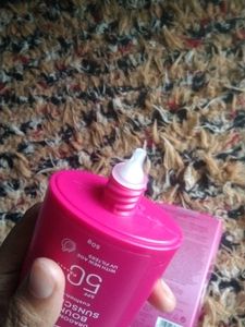 Dot &amp; Key Dragon Fruit Bounce Sunscreen SPF 50+