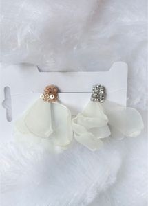 Elegant White hair clips