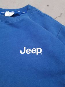 combo of Bright Blue Jeep Sweatshirt and nike tee