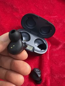 Wireless Earbuds with Charging Case