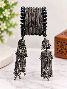 Exquisite Black Bead &amp; Chain Bangles