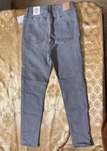 🩶 Zara Grey Skinny-Fit Jeans — New With Tags