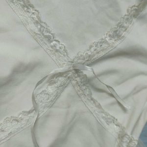Chic White Lace Trim Long Sleeve Top