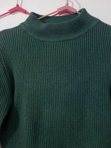 Ribbed knit weater