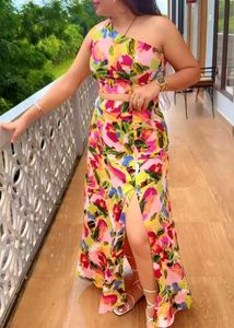 Berrylush Floral Printed One Shoulder top With Sli
