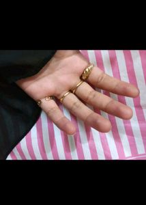 Set of 4 Gold-Tone Fashion Rings