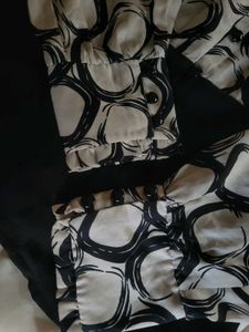 Chic Patterned Blouse