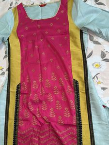 W Elegant Kurta with Pink &amp; Gold Print