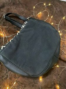 Stylish Geometric Print Crossbody Bag