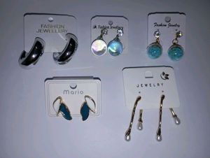 Earrings Lot: Fashion Jewelry Mix