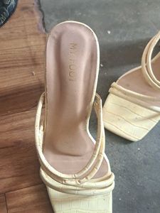 Stylish Cream Heeled Sandals
