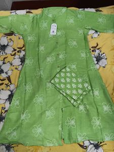 Beautiful Green Kurta Set with Floral Print