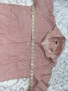 unisex Pink Geometric Print Short Sleeve Shirt