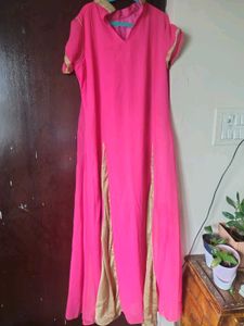 Elegant Pink Kurta Set with Gold Embroidery
