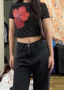 Savana Black T-Shirt with Red Hibiscus Print