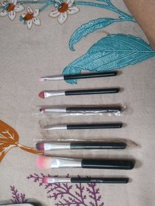 make up brush