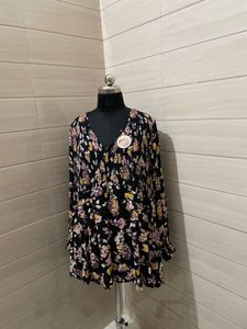 XL Floral Print V-Neck Smocked Top