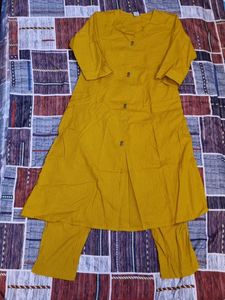 A line kurta set-kurta and trouser
