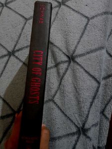 City of Ghosts by V E Schwab ( HARDCOVER)
