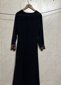 Elegant Black Abaya with Embroidered Sleeves