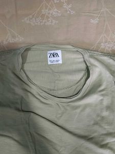 Zara Basic T-Shirt