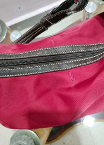 Chic Red &amp; Black Shoulder Bag