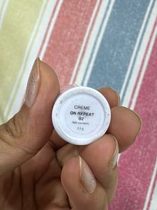 Hydra Kiss Creme Lipstick