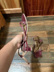 Stylish Strappy Heeled Sandals