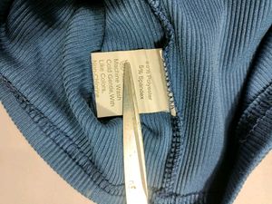 Shein Blue Mock Neck Sleeveless Crop Top Large